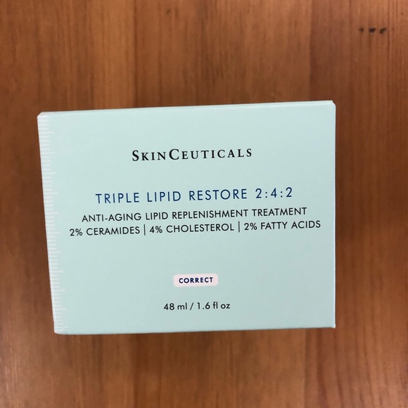 SkinCeuticals Triple Lipid Restore 2:4:2 - Light Blue Box
